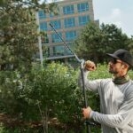 HTX5300-PA_EGOAU_COMMERCIAL-HEDGE-TRIMMER_LIFESTYLE_06